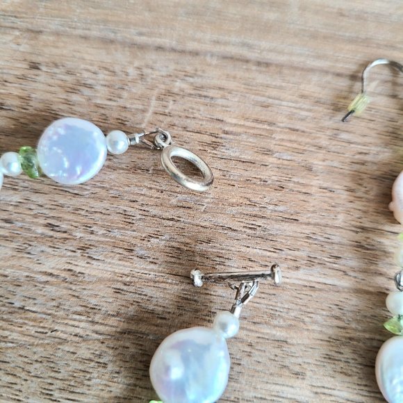 Hand made Pearls and Peridot bracelet and earrings jewelry set. - Picture 3 of 4